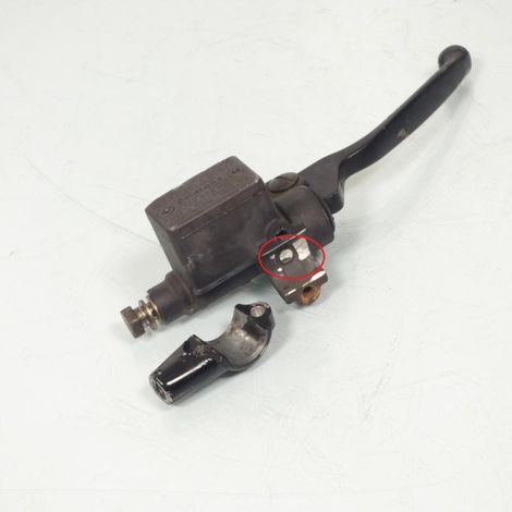 [PRODUIT D'OCCASION] Maître cylindre frein avant origine pour moto Yamaha 50 DTR 1997 (1/5)