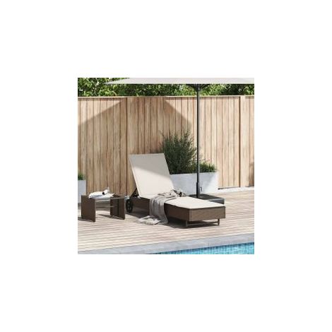 Chaise longue avec roues et coussin marron résine tressée (1/5)