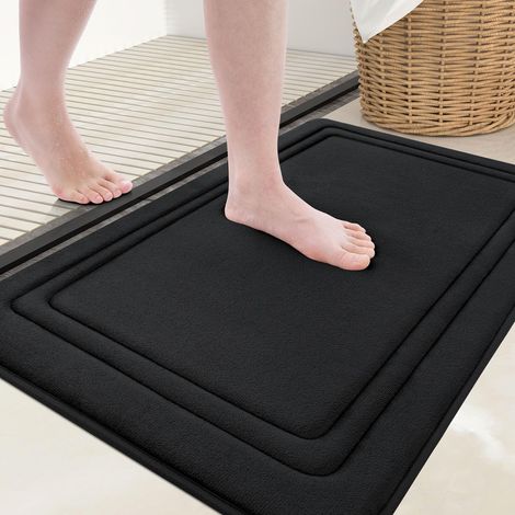 Tapis de bain en mousse à mémoire de forme 24 x 16, ultra doux, antidérapant et absorbant, lavable en machine, tapis de bain confortable pour sol de salle de bain, baignoire et douche, noir (1/5)
