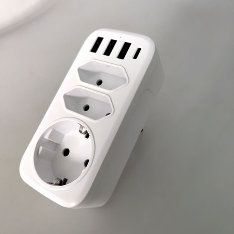 Sollbry Toma USB múltiple, enchufe de pared eléctrico 7 en 1, cargador USB multienchufe con 1 salida de CA, 2 enchufes europeos, 3 puertos USB y 1 puerto tipo C, toma USB múltiple para oficina en casa (1/5)