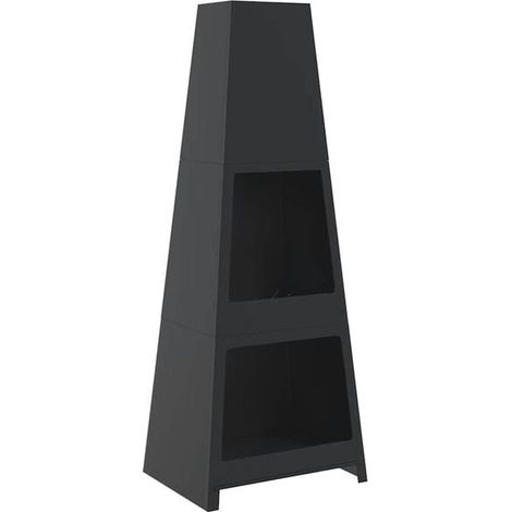 La cheminée extérieure est équipée d'une tour de rangement pour le bois de chauffage en acier. (1/5)