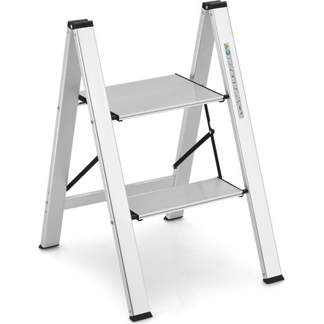Escabeau pliable 2 marches en aluminium argenté avec marches antidérapantes et patins de sécurité pour cuisine, maison et garage (1/5)