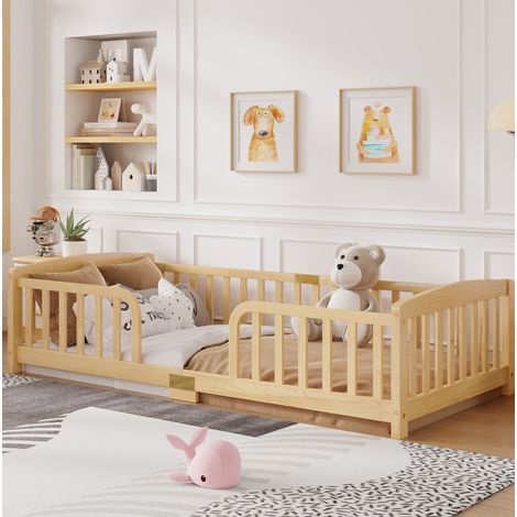 Cama Montessori infantil de pino natural 90x200 cm con barreras de seguridad y acceso central (1/5)
