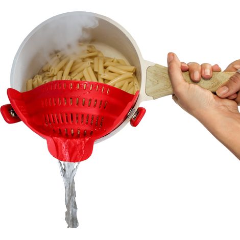 Passoire en silicone rouge à clip, ustensile de cuisine peu encombrant pour pâtes, fruits et légumes (1/4)