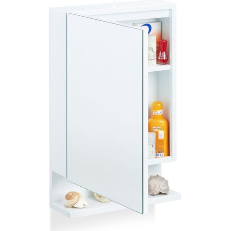 Mueble de baño con espejo y toma de corriente