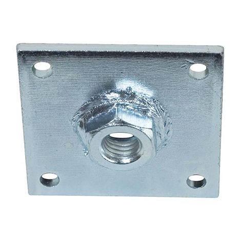 Piastrina con dado saldato 50 x 50 spessore 3 - dado M8