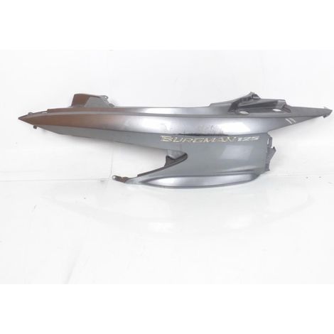 [PRODUIT D'OCCASION] Coque arrière gauche origine pour scooter Suzuki 125 Burgman (1/2)