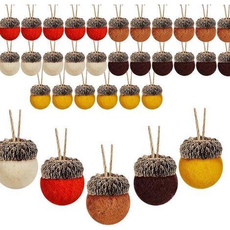 DIY Christmas decorations for 2022: felt Christmas tree, small baubles, pine cones, acorn wreaths, bouquets (1/4)