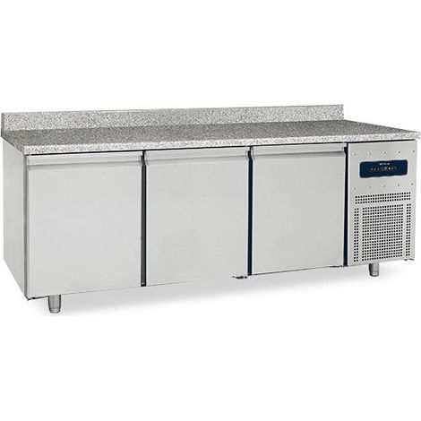 Table congélateur pâtisserie avec 3 portes 600x400 mm et plan de travail en granite avec dosseret - VIRTUS