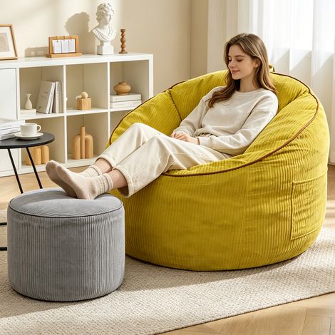 Poltrona sacco gialla in flanella con tasca laterale e pouf coordinato (1/3)