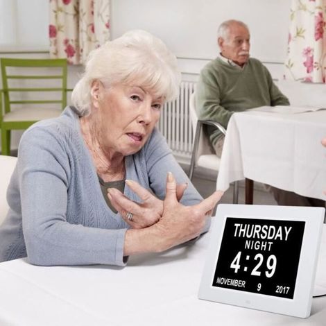Funzione di attenuazione automatica con orologio e calendario – Ideale per anziani, malati di Alzheimer e bambini – Bianco (1/5)