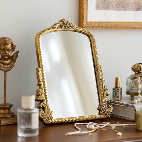 Miroir de maquillage vintage - Unbrand - Cadre en bois sculpté doré - Style antique chic - Dimensions 31x25 cm (1/5)