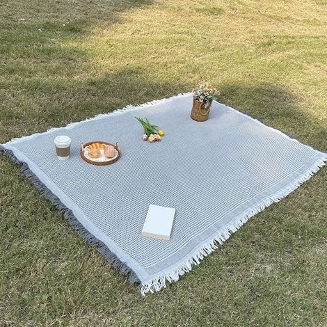 Picknickdecke, faltbare Outdoor-Decke, Picknickmatte, Strandmatte, geeignet für Campingwiesen, Strände und Grasflächen Pompon-Tischdecke zur Küchen-/Tischdekoration 35 Zoll x 82 Zoll - cremeweiß.