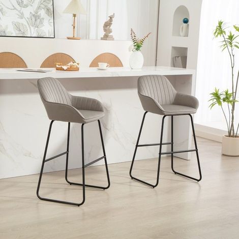 Lot de 2 tabourets de bar gris en tissu effet velours, assise rembourrée, accoudoirs, repose-pieds et pieds en métal (1/5)