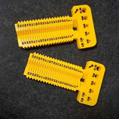 Schraubenmesswerkzeug M2-M10+L4-100mm. Dieses Werkzeug misst metrische Schrauben von M2 bis M10 mit einer Länge von 4 bis 100 mm. – Gelb/Schwarz
