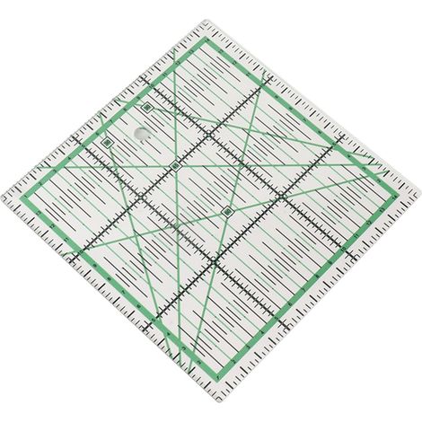 Règle de patchwork transparente en acrylique avec grille et échelle précise pour le repassage, la couture et le patchwork.