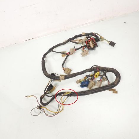 [PRODUIT D'OCCASION] Faisceau électrique origine pour moto Yamaha 600 FZ 1986 à 1988 (1/4)