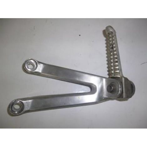[PRODUIT D'OCCASION] Platine de repose pied passager gauche origine pour moto Yamaha