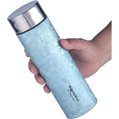 Bouteille isotherme légère 450ml en titane, filtre à thé intégré, gourde de voyage pour activités extérieures, métal robuste. (1/4)