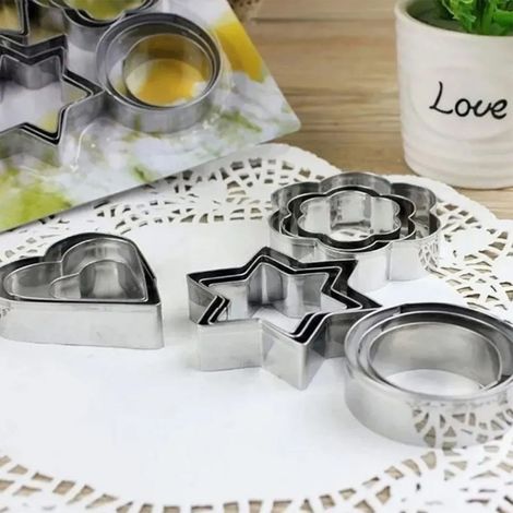 Ensemble de 24 emporte-pièces polygonaux en acier inoxydable, emballés dans un sachet OPP, moules à biscuits ronds en forme d'étoile, moules à biscuits Huayang, coffret de 24 pièces en métal. (1/5)