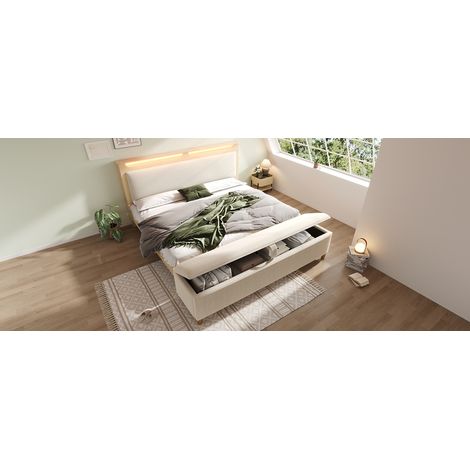 Lit double en bois 140×200 cm avec banc de lit, tête de lit avec rangement, éclairage LED et dossier rembourré en velours côtelé beige, banc de lit avec rangement inclus, chêne clair (avec matelas) (1/5)