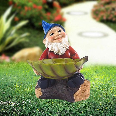 Décoration de jardin en bois avec des gnomes, pelouse, porche, cour, balcon extérieur et maison (1/4)