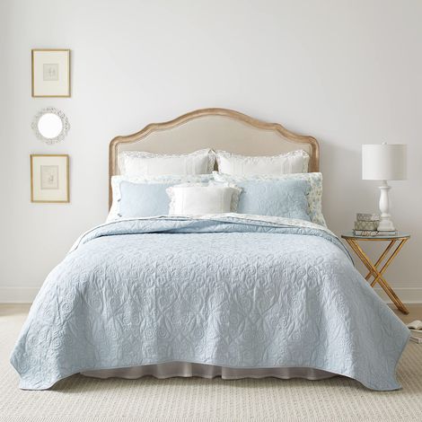 Laura Ashley Felicity Quilt Set, Breeze Blue, Full/Queen (1/5)