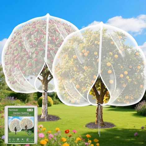 Ce filet de jardin de 1,80 m x 1,80 m est muni d'une fermeture éclair et d'un cordon de serrage. Réutilisable, il protège vos plantes, arbres fruitiers et légumes des oiseaux, écureuils et autres nuis (1/5)