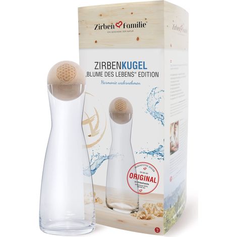 Le set de carafe à eau en forme de boule de pin Donne à l'eau une touche particulière Carafe de 1 litre en verre de cristal avec couvercle en bois de pin Édition fleur de (1/5)