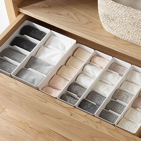 Organisateur de tiroir à sous-vêtements, boîte de rangement pour chaussettes en plastique, empilable et compartimentée, 4 compartiments pour placard (1/5)