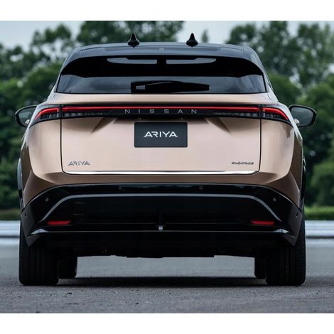 Nissan Ariya - Moldura cromada de la tapa del maletero (1/2)