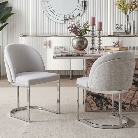 Deux chaises de salle à manger confortables et respirantes, idéales pour les restaurants, salons, cafés et autres lieux. Style moderne, pieds de chaise en acier galvanisé argenté, revêtement en chenil (1/4)
