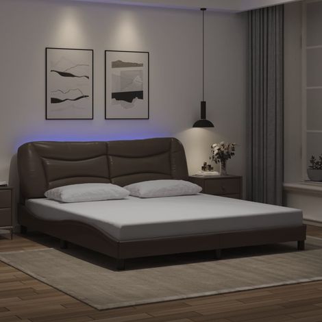 Bettgestell mit LED Braun 180x200 cm Kunstleder vidaXL899924 (1/5)
