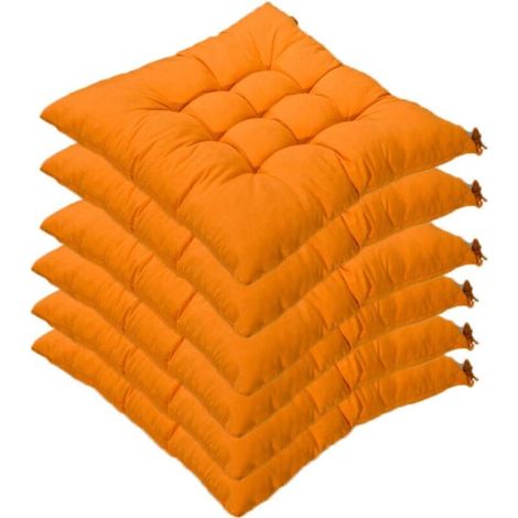 – Lot de 6 coussins de chaise carrés 40 x 40 cm – Remplissage 100 % polyester – Couverture 45 % polyester et 55 % coton – Lavable à 30 °C