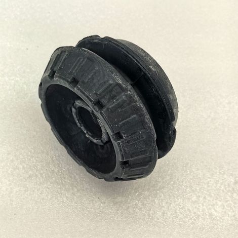 54320-1HM0A is suitable for 2010-2019 Nissan Sunny N17 and Nissan March K13 front shock absorber top mount. (1/4)