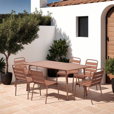 Ensemble table + 4 chaises + 2 fauteuils en métal terracotta - BACA