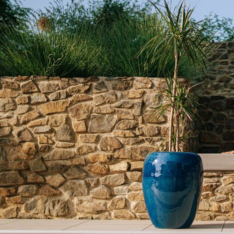 Pot grande taille d'extérieur GALILEE 40x50cm bleu outremer, fait main en terre cuite émaillée, résistant au gel (1/5)