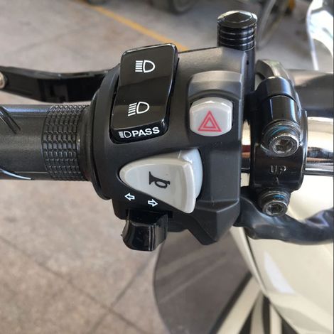 Lenkerbedienelemente für Honda Click 125/150 Motorrad (1/5)