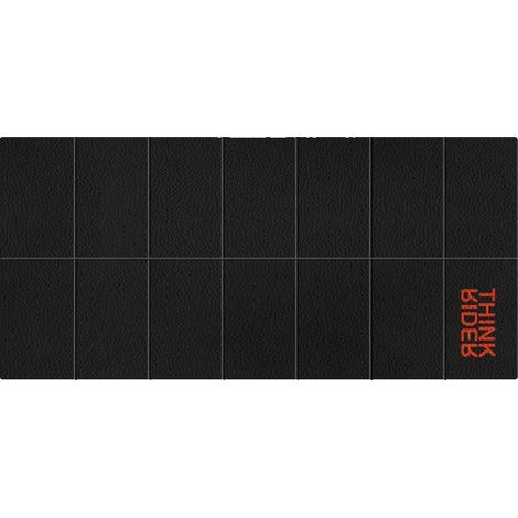 Esterilla de entrenamiento, superficie antideslizante, espuma resistente, color negro. (1/2)