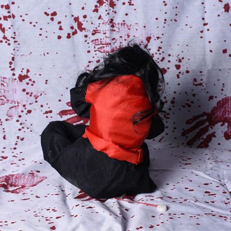Poupée fantôme tremblante et pleurante à commande vocale, accessoire de décoration pour fête d'Halloween ou maison hantée.