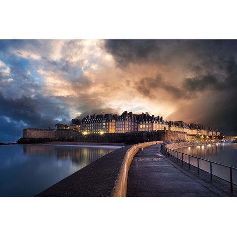Tableau sur toile Saint-Malo de nuit 45x65 cm - Impression sur Toile Murale Décorative - Image imprimée en HD sur Toile - Toile sur Châssis en Bois FSC - Fabriqué en France (1/4)