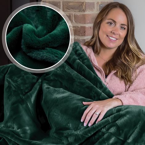 Dreamcatcher Faux Fur Throw 160x130cm Soft Blanket Throw Green (1/5)