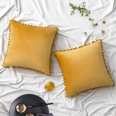 Housse De Coussin Velours - 45 x 45 cm - Décor Pompons - Pour Canapé Chambre Bureau Voiture - Lot De 2 (1/5)