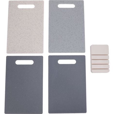 Set di 4 taglieri flessibili in plastica con base antiscivolo per carne, verdura e frutta. Colorati. (1/5)