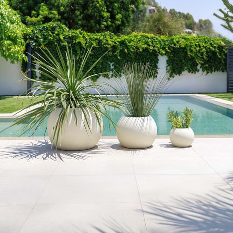 DALIA 70. Macetero redondo para plantas y flores de polietileno de ø68x50 cm cm para exterior e interior muy resistente. Color blanco