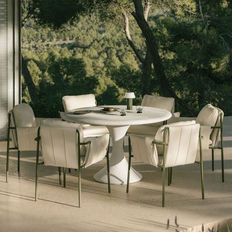SKLUM Runder Esstisch Ø120 cm aus Eloria-Zement und 6 Gartenstühle mit gepolsterten Armlehnen aus Zunika-Stahl Tiefes Grün Olive                                  