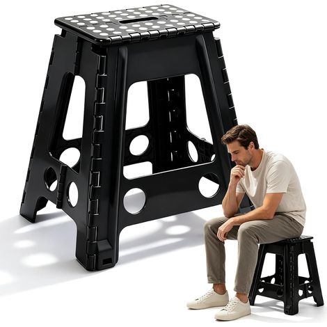 Tabouret Pliant 45cm Noir, marchepied Pliable Support 150 kg, Surface antidérapante avec poignée Portable, Tabouret Robuste pour Cuisine, Salle de Bain et Salon (1/5)