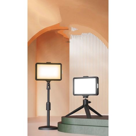 Kit d'éclairage photo portable avec lampe vidéo LED à intensité variable, support et filtres de couleur pour prises de vue en studio photo et vidéo sur table ou en contre-plongée. (1/5)