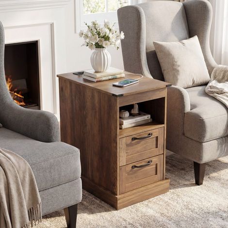 2 tables de chevet marron en bois avec station de recharge, 2 tiroirs et compartiment ouvert pour chambre et salon (1/5)