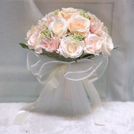Outdoor wedding simulation rose bouquet Western-style Mori bouquet new bride bouquet. (1/3)